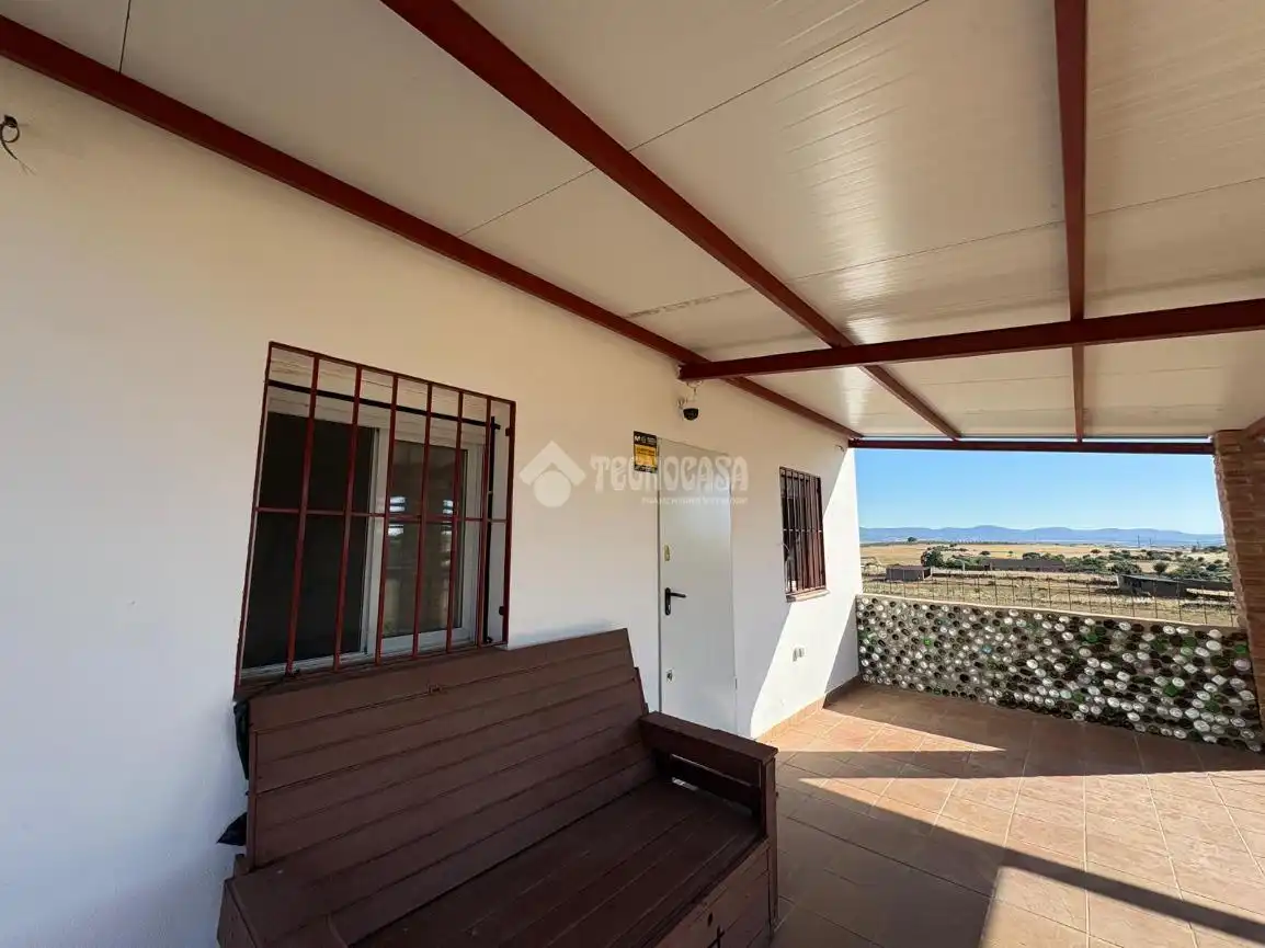 Casa con jardín en venta en Valdeverdeja, imagen 6