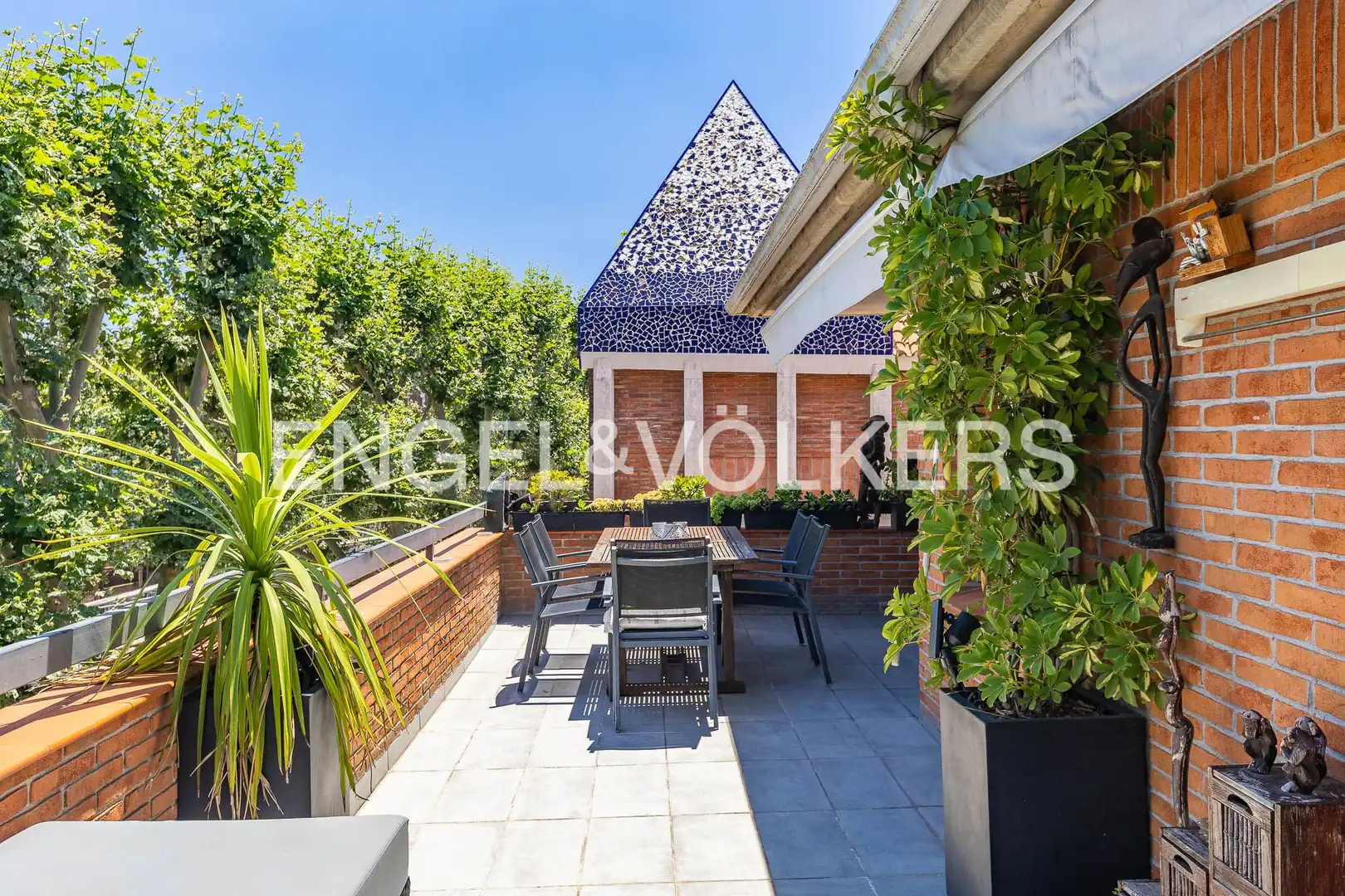Terrassa de Àtic en venda en Sant Cugat del Vallès amb Calefacció, Jardí privat i Parquet