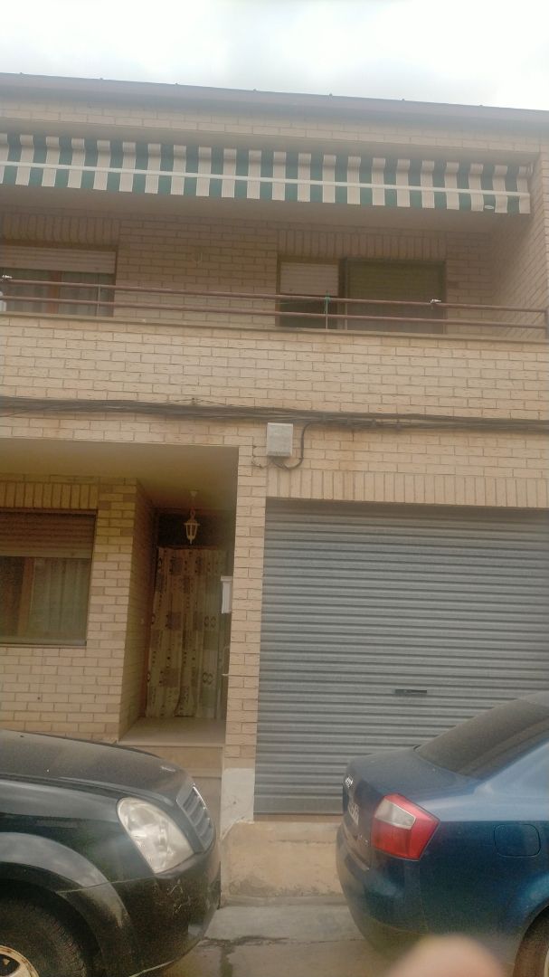 Exterior view of Single-family semi-detached for sale in Biota  with Heating, Furnished and Oven