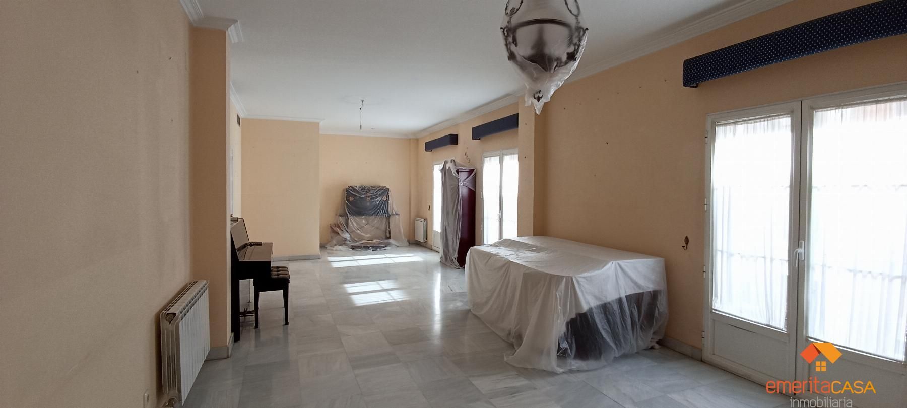 Flat to rent in Almendralejo  with Air Conditioner, Heating and Storage room