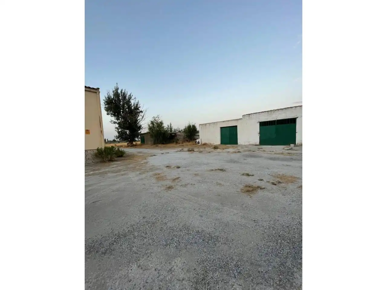 Vista exterior de Casa o xalet en venda en Baza amb Moblat