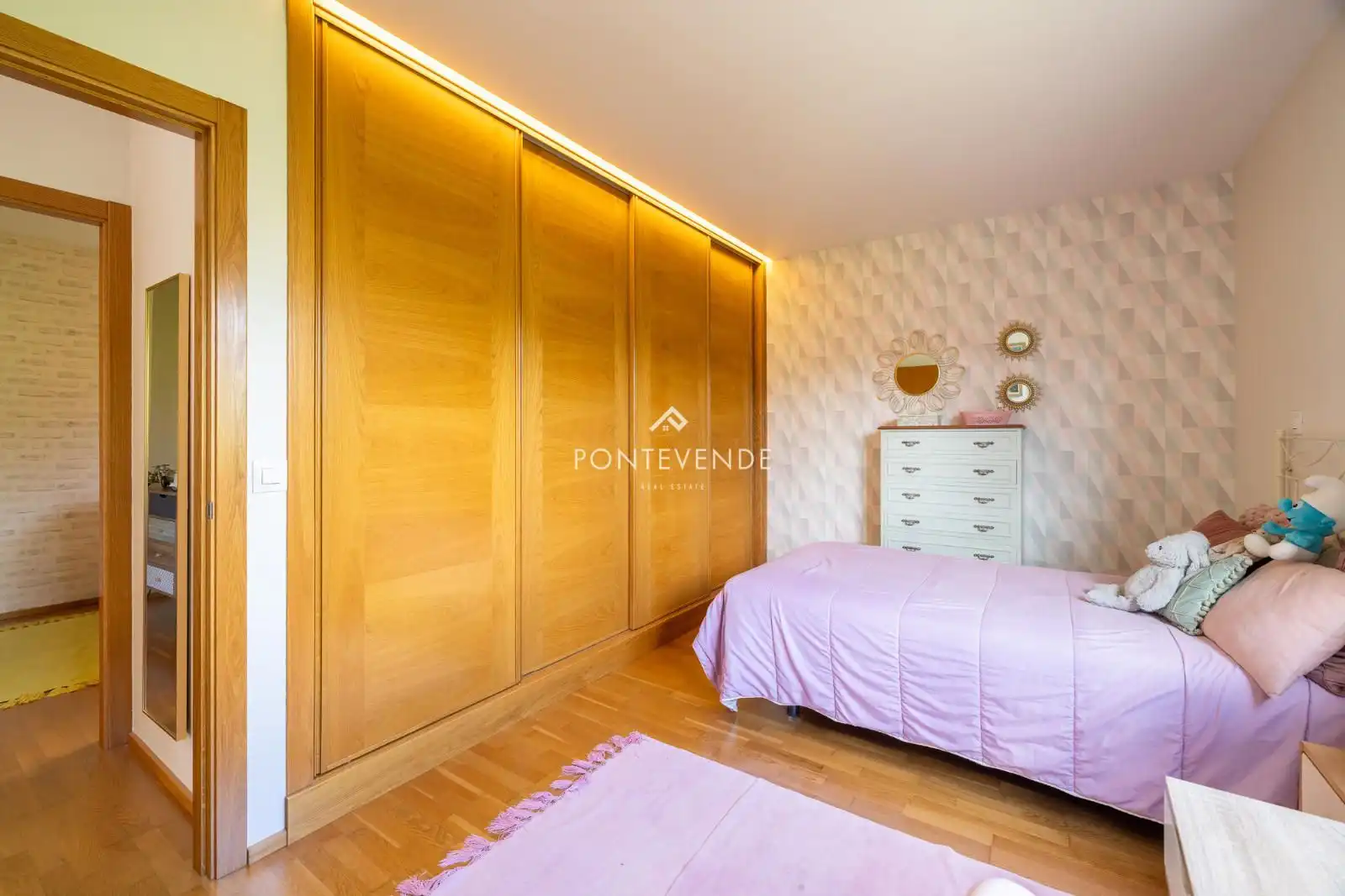 Habitación de Casa o chalet en venta en Vigo  con Calefacción, Terraza y Trastero