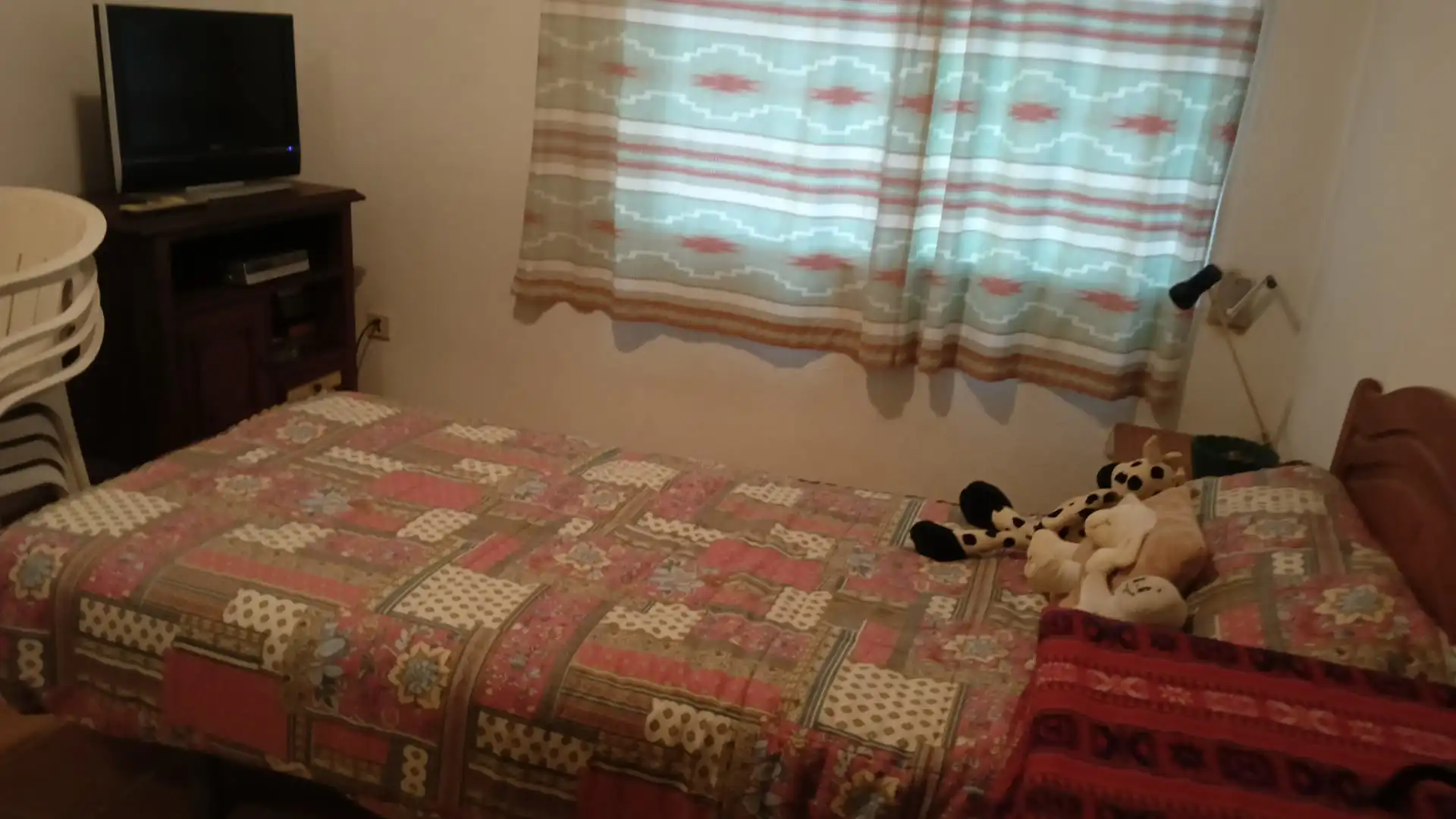 Dormitori de Casa o xalet en venda en Riba-roja de Túria amb Terrassa i Piscina