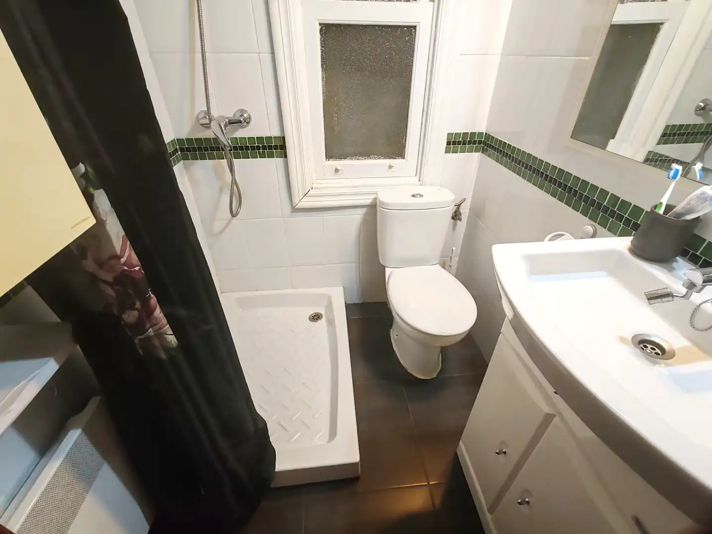 Bathroom of Flat for rent in Bilbao   with Heating, Furnished and Oven