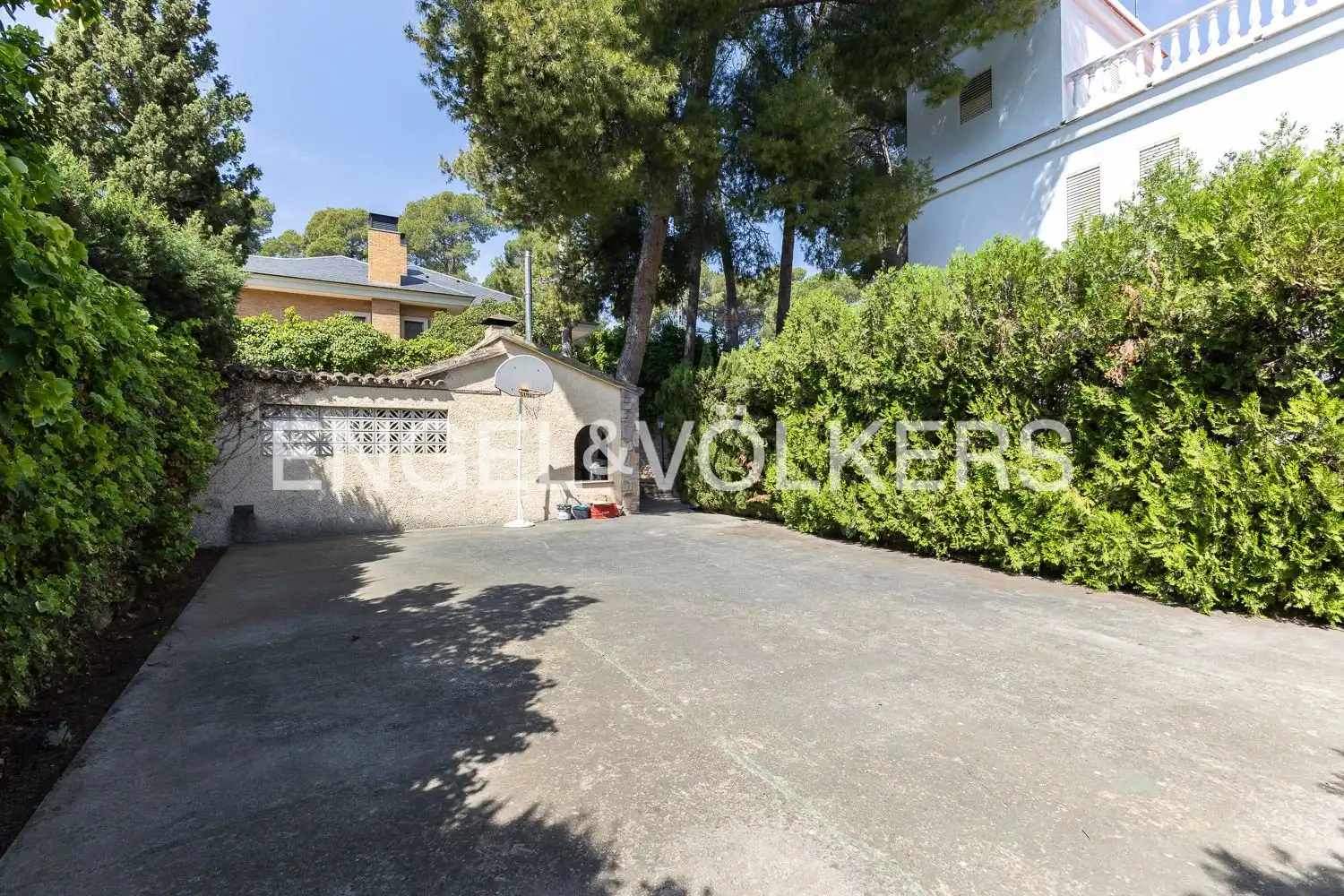 Vista exterior de Casa o xalet en venda en Náquera amb Calefacció, Jardí privat i Terrassa