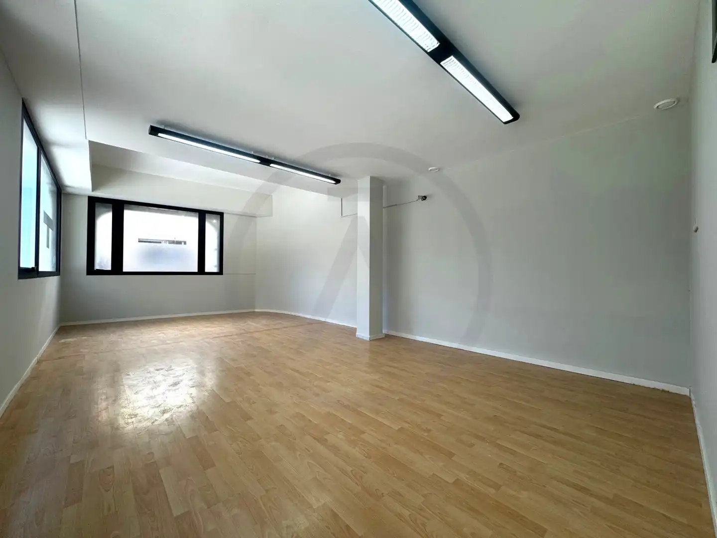 Local en venta en Terrassa con Calefacción y Parquet