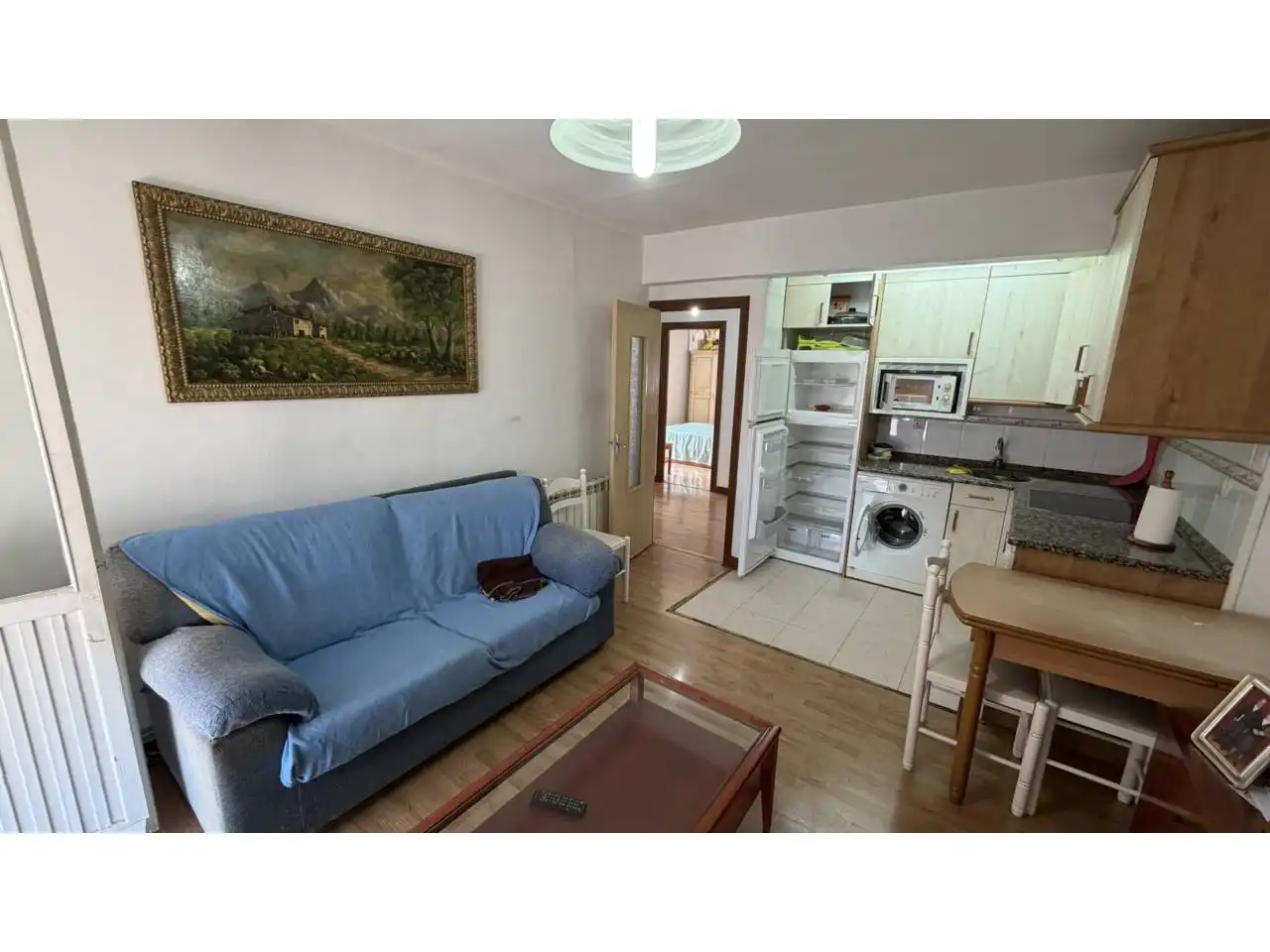Sala de estar de Piso en venta en Espinosa de los Monteros con Calefacción, Terraza y Amueblado