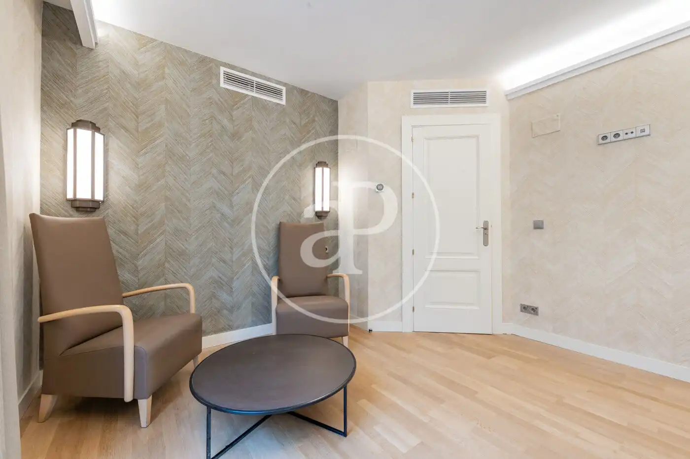 Living room of Flat for rent in Madrid  with Air Conditioner, Heating and Terrace