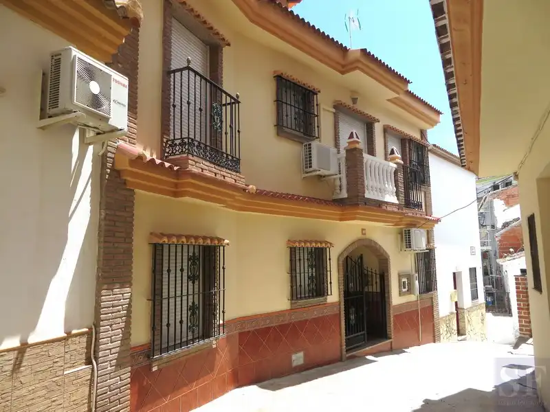 Adossat en venda a Sedella