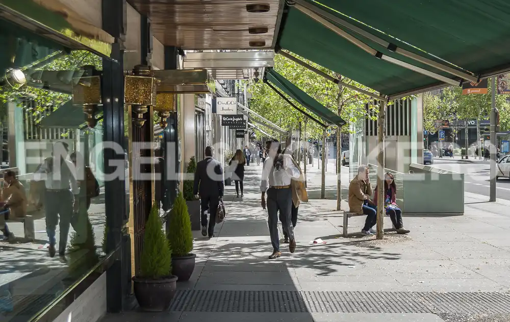 Vista exterior de Àtic de lloguer en Madrid amb Aire condicionat, Calefacció i Balcó