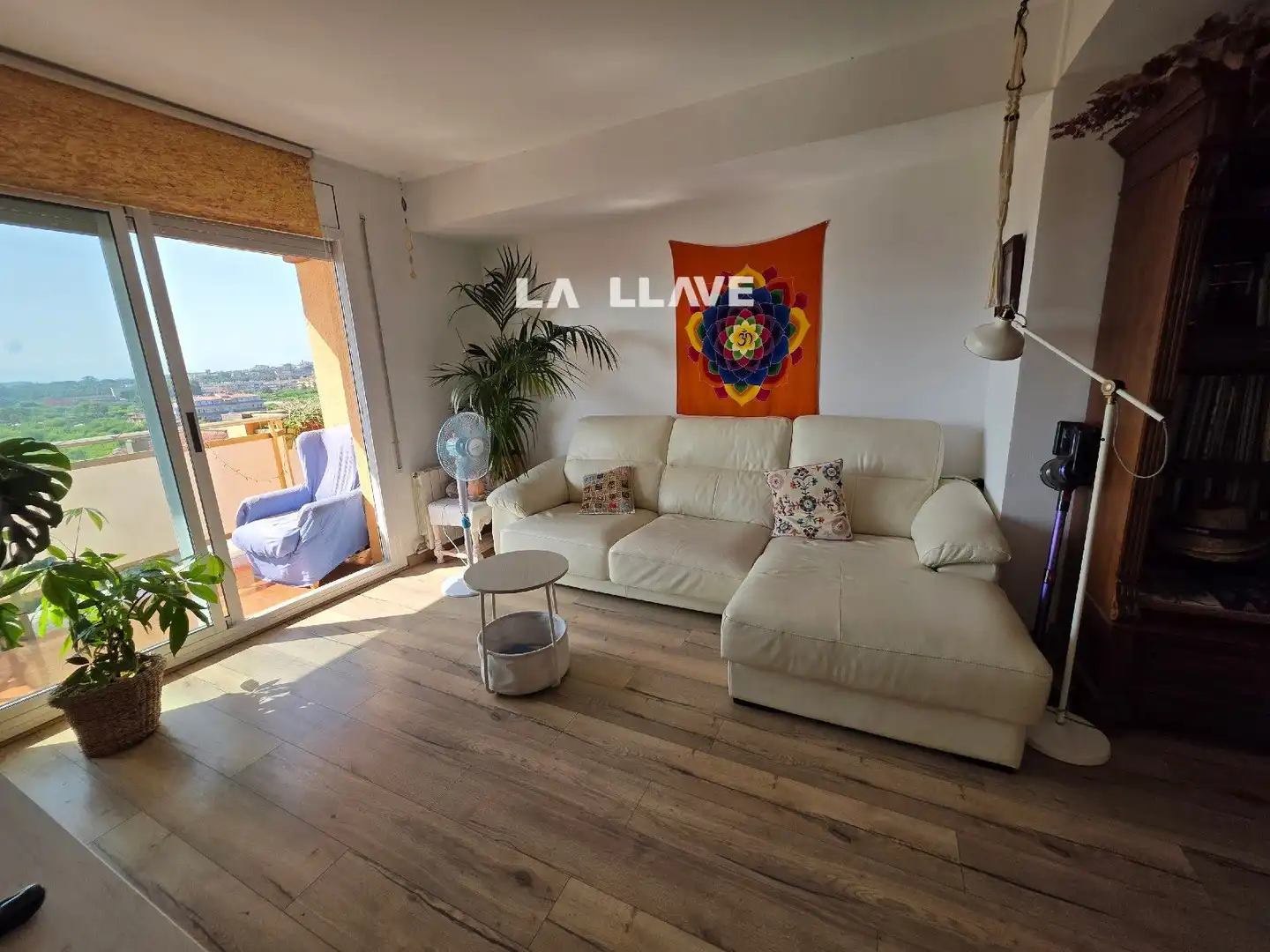 Sala de estar de Piso en venta en Blanes con Calefacción, Terraza y Piscina