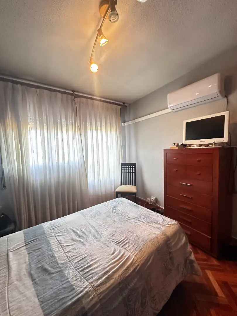 Habitación de Casa o chalet en venta en Las Rozas de Madrid con Aire acondicionado, Calefacción y Jardín privado