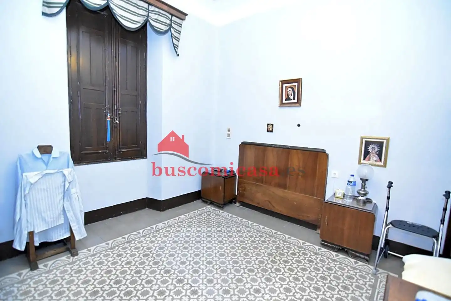 Habitación de Edificio en venta en Linares