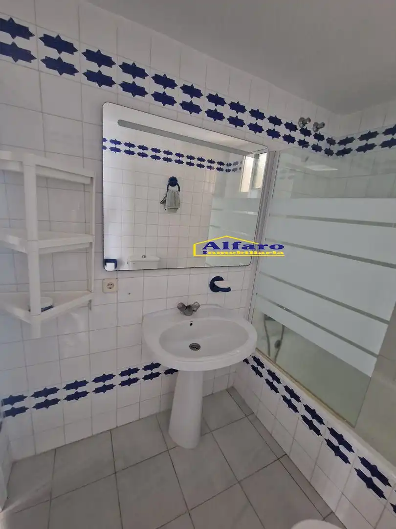 Baño de Piso en venta en Almonte con Terraza, Balcón y Piscina comunitaria