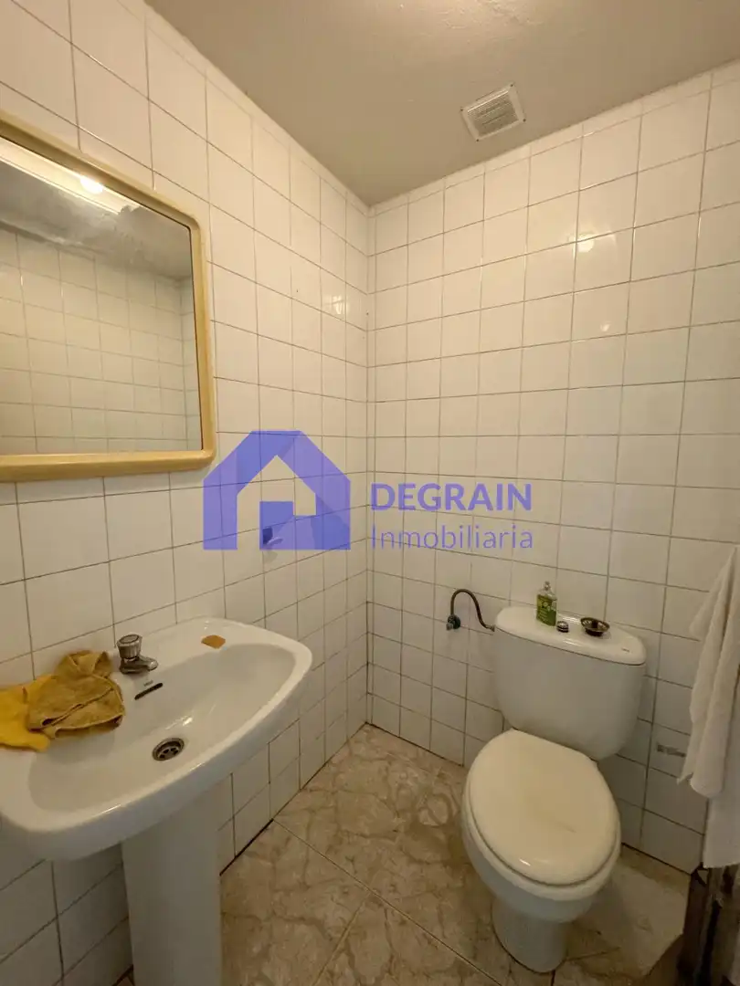 Badezimmer von Geschaftsraum zum Verkauf in Oviedo 