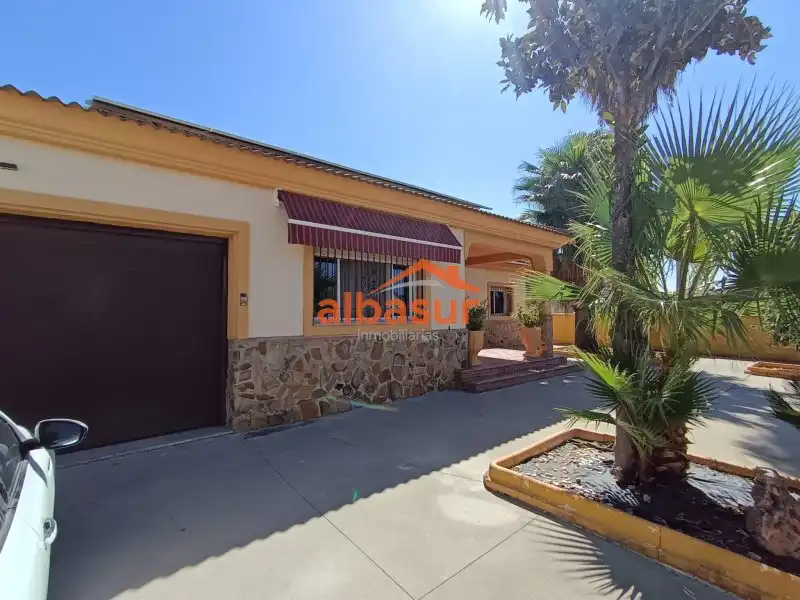 Villa con piscina in vendita a Camino de la Barquera 88, imagen 3