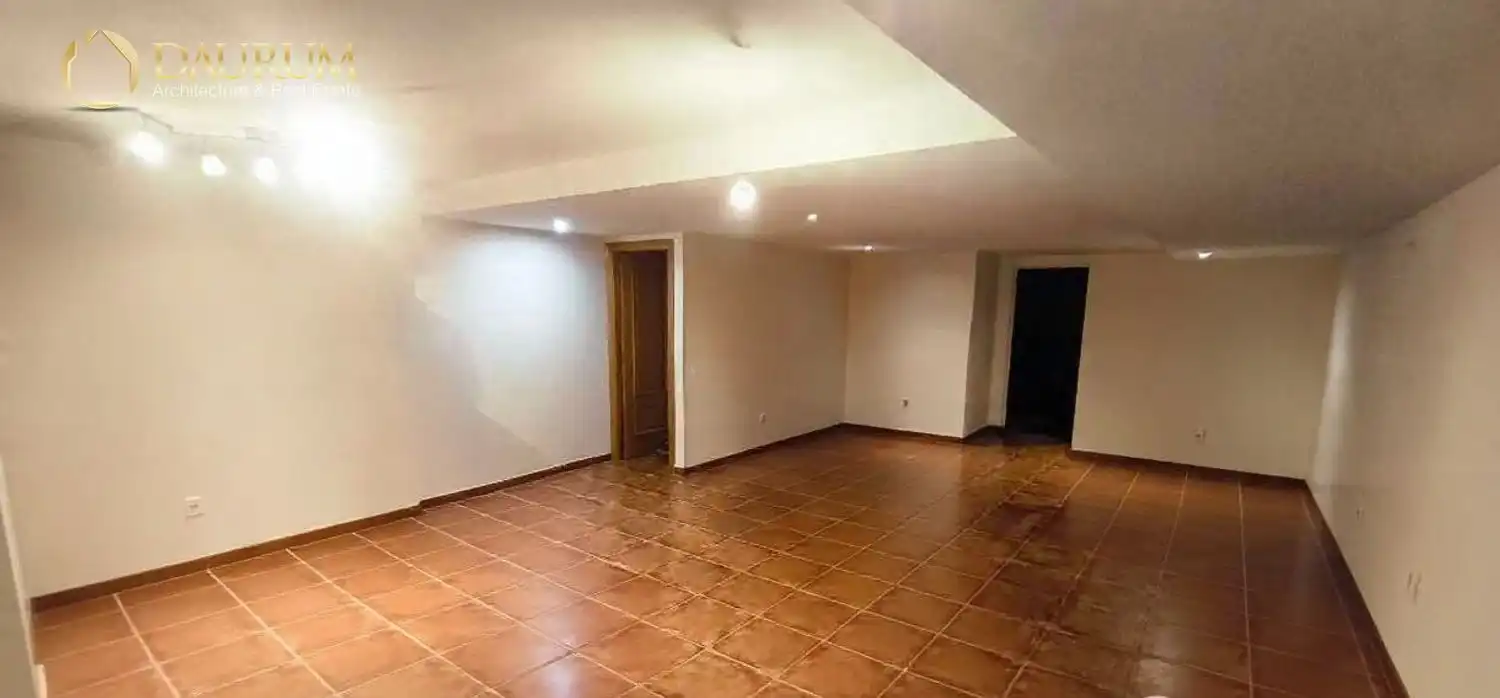 Casa adosada en venda en Sagunto / Sagunt amb Calefacció, Terrassa i Traster