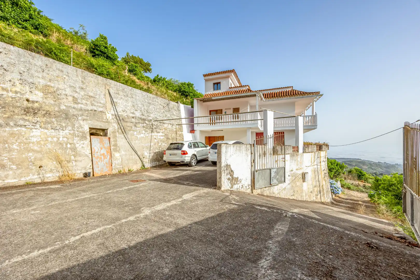 Detached house with terrace for sale in Camino La Jurada 1