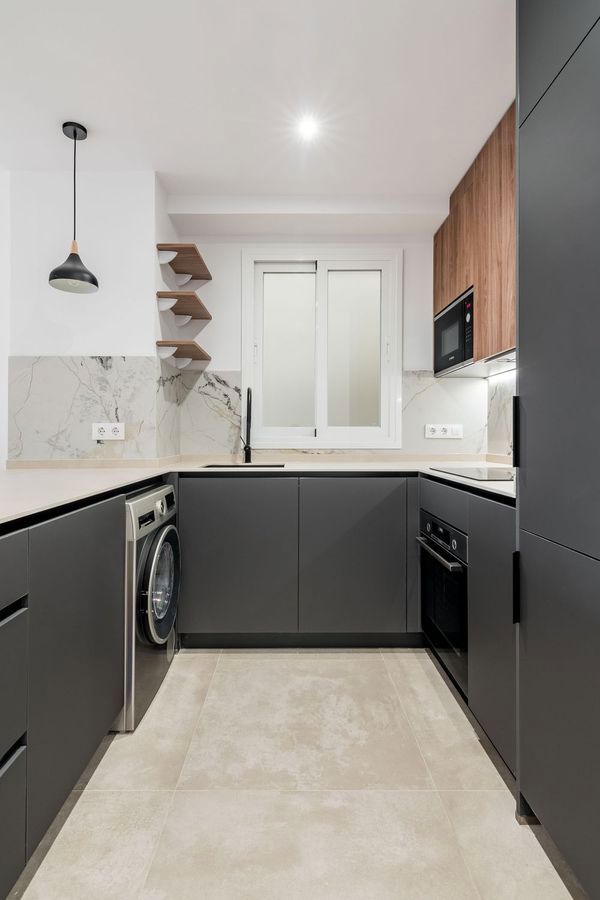 Kitchen of Flat for sale in  Madrid Capital  with Air Conditioner and Heating