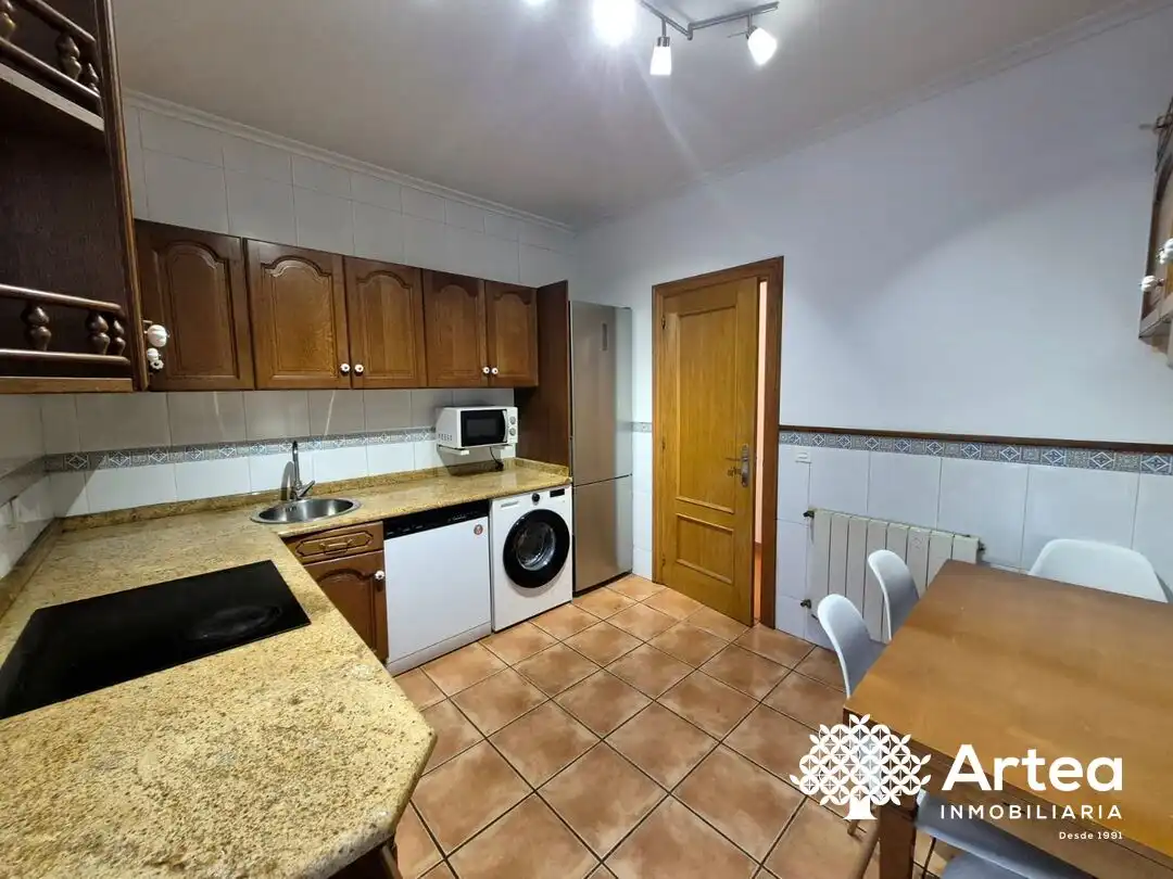 Cocina de Piso de alquiler en Bilbao  con Calefacción, Horno y Lavadora