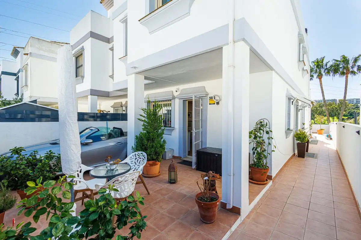 Reihenhaus mit Pool zum Verkauf in Estepona - Estepona,Centro,Alvaro de Bazán, imagen 9