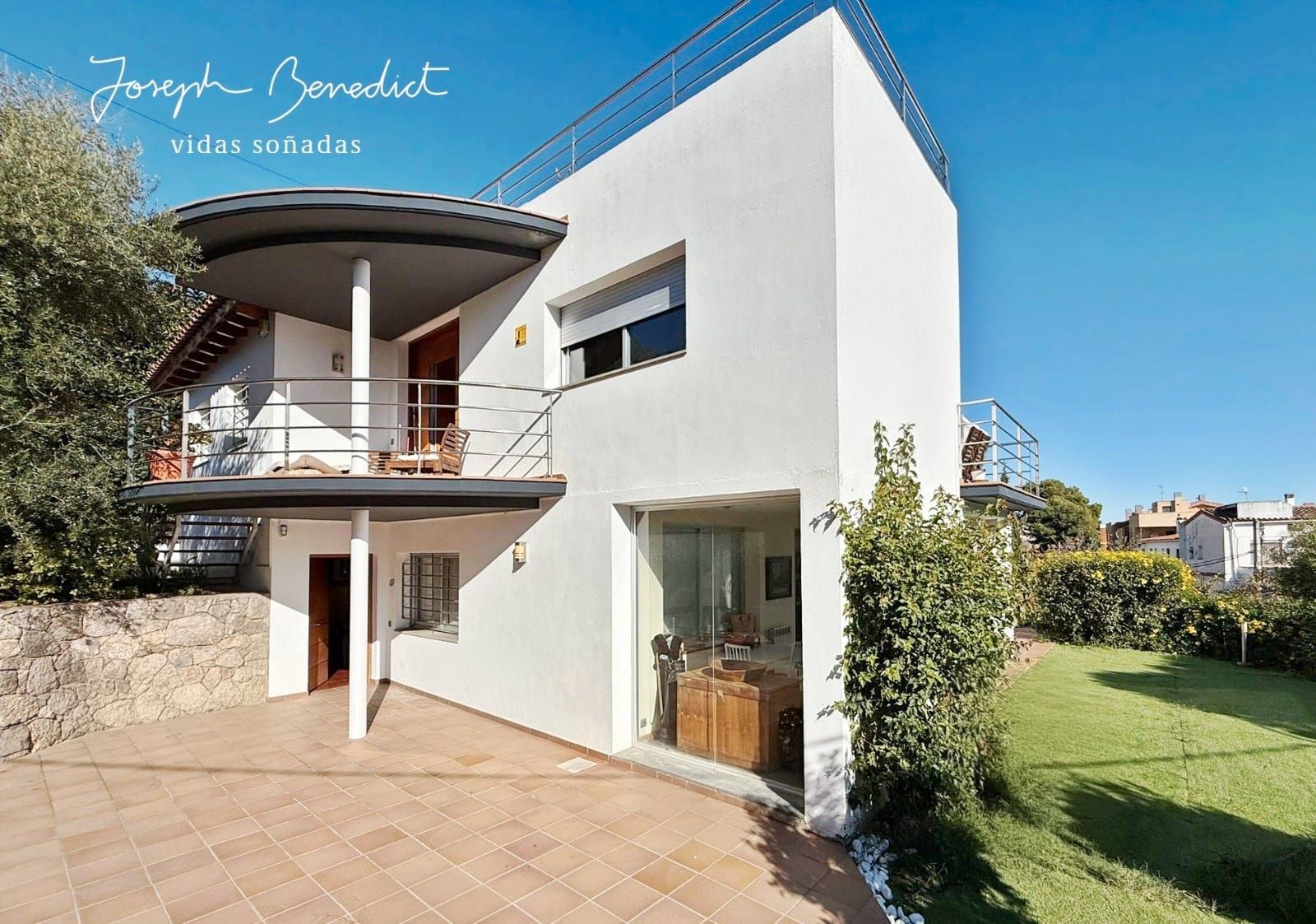 Exterior view of House or chalet for sale in Castelldefels  with Air Conditioner, Heating and Private garden