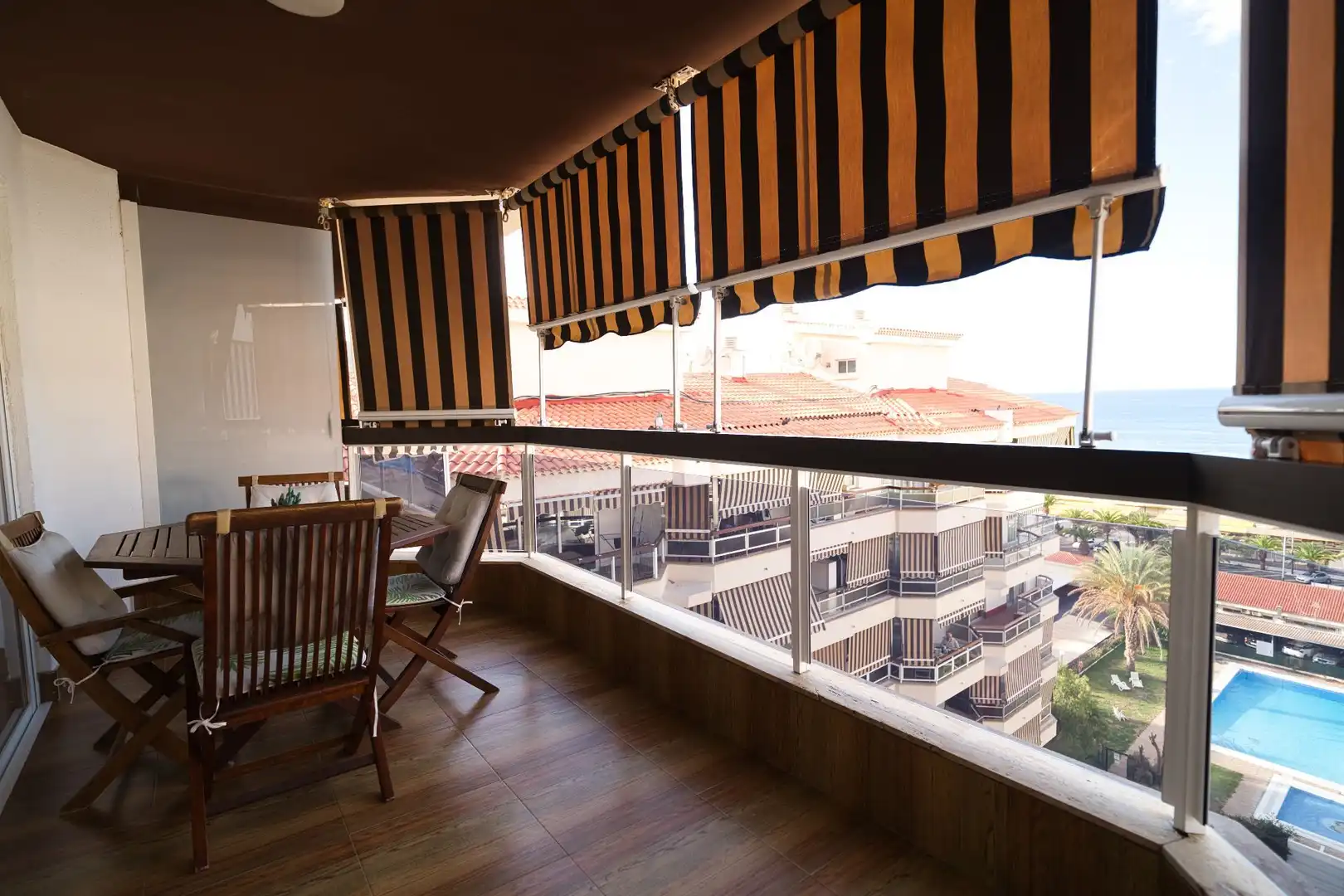Terraza de Piso en venta en Arona con Terraza, Amueblado y Piscina comunitaria