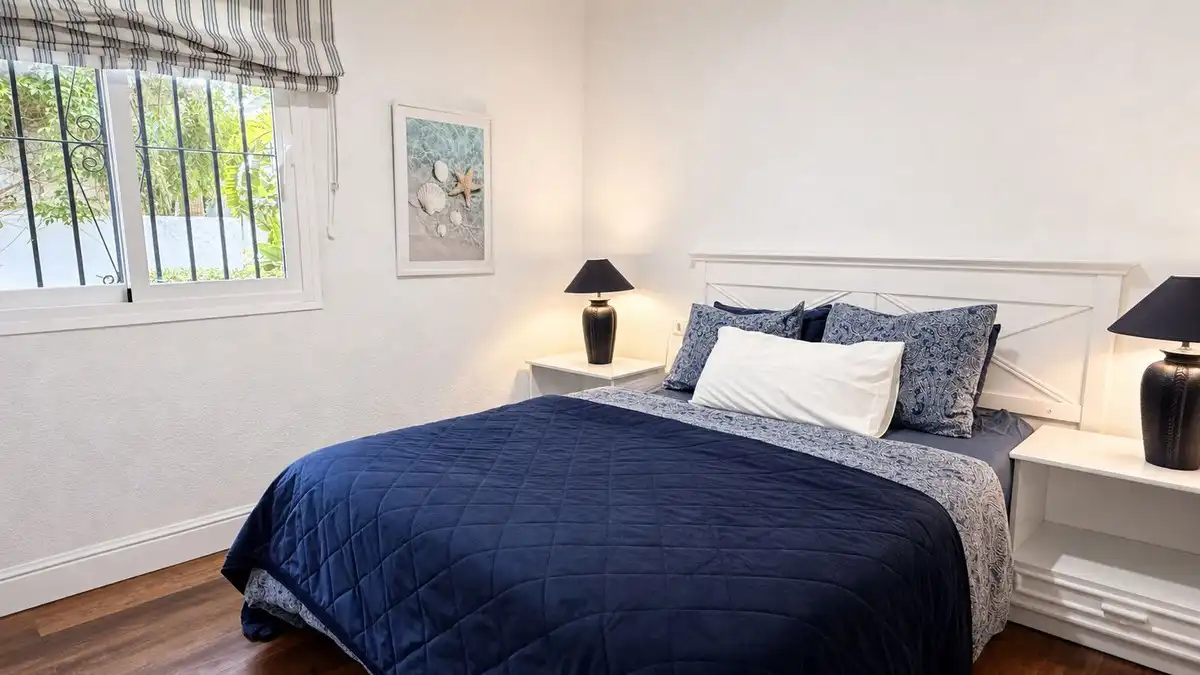 Planta baja en venta en Elviria