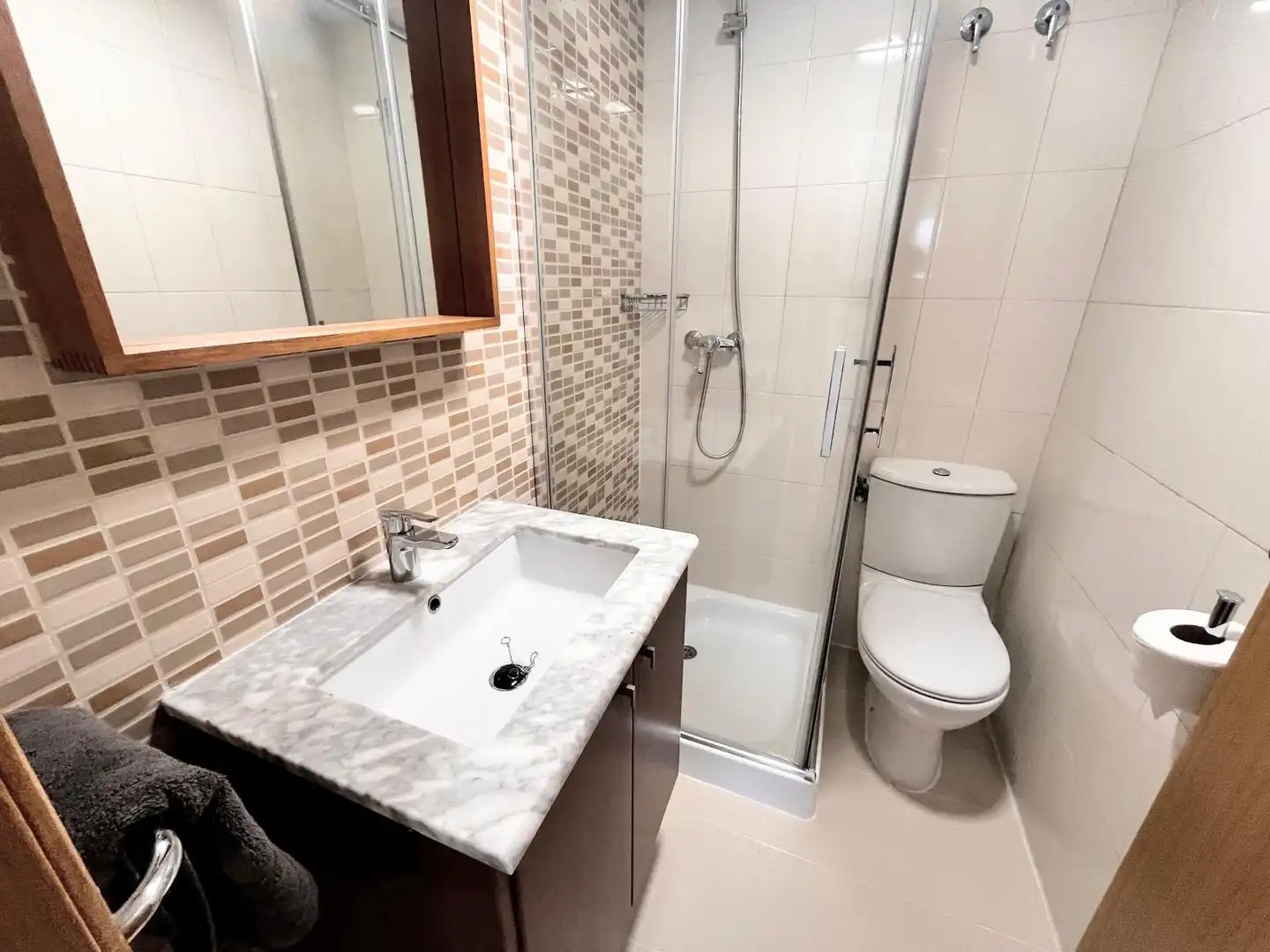 Bathroom of Ground floor for rent in L'Alfàs del Pi  with Air Conditioner, Heating and Terrace