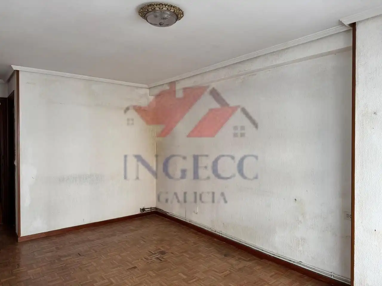 Piso en venta en A Coruña Capital  con Calefacción, Parquet y Trastero