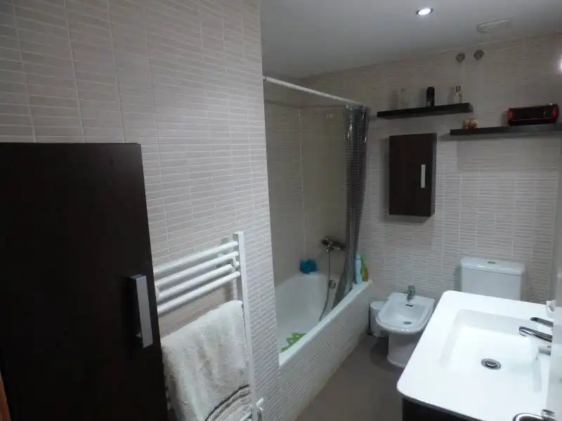 Baño de Dúplex en venta en Igualada con Calefacción, Terraza y Trastero
