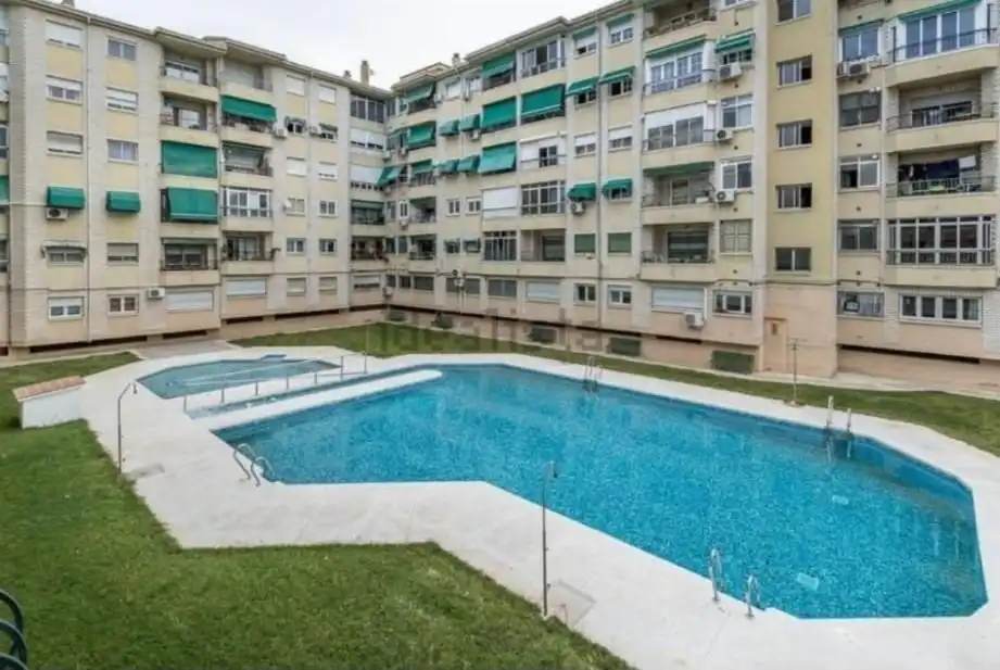 Außenansicht von Wohnung zur Miete in Granada mit Terrasse, Möbliert und Gemeinschaftspool
