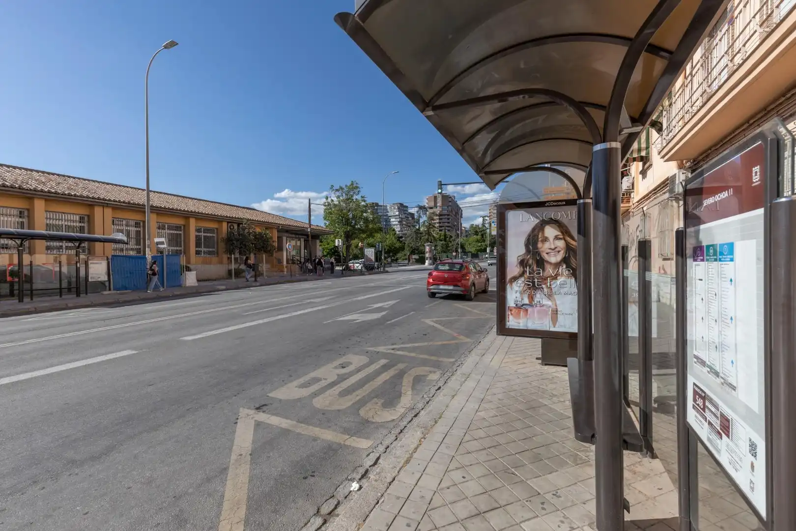 Vista exterior de Pis en venda en Granada amb Aire condicionat i Calefacció