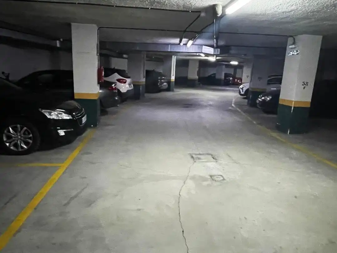 Parking de Garaje de alquiler en  Pamplona / Iruña