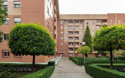Exterior view of Flat for sale in  Granada Capital  with Air Conditioner, Heating and Private garden