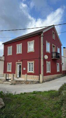 Casa-chalet en Venta en Lugar Carantoña en Lousame