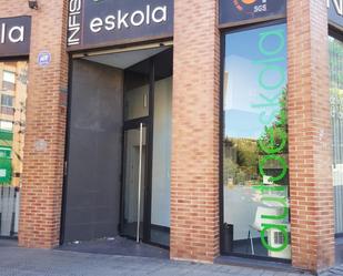 Vista exterior de Local en venda en Arrigorriaga amb Moblat