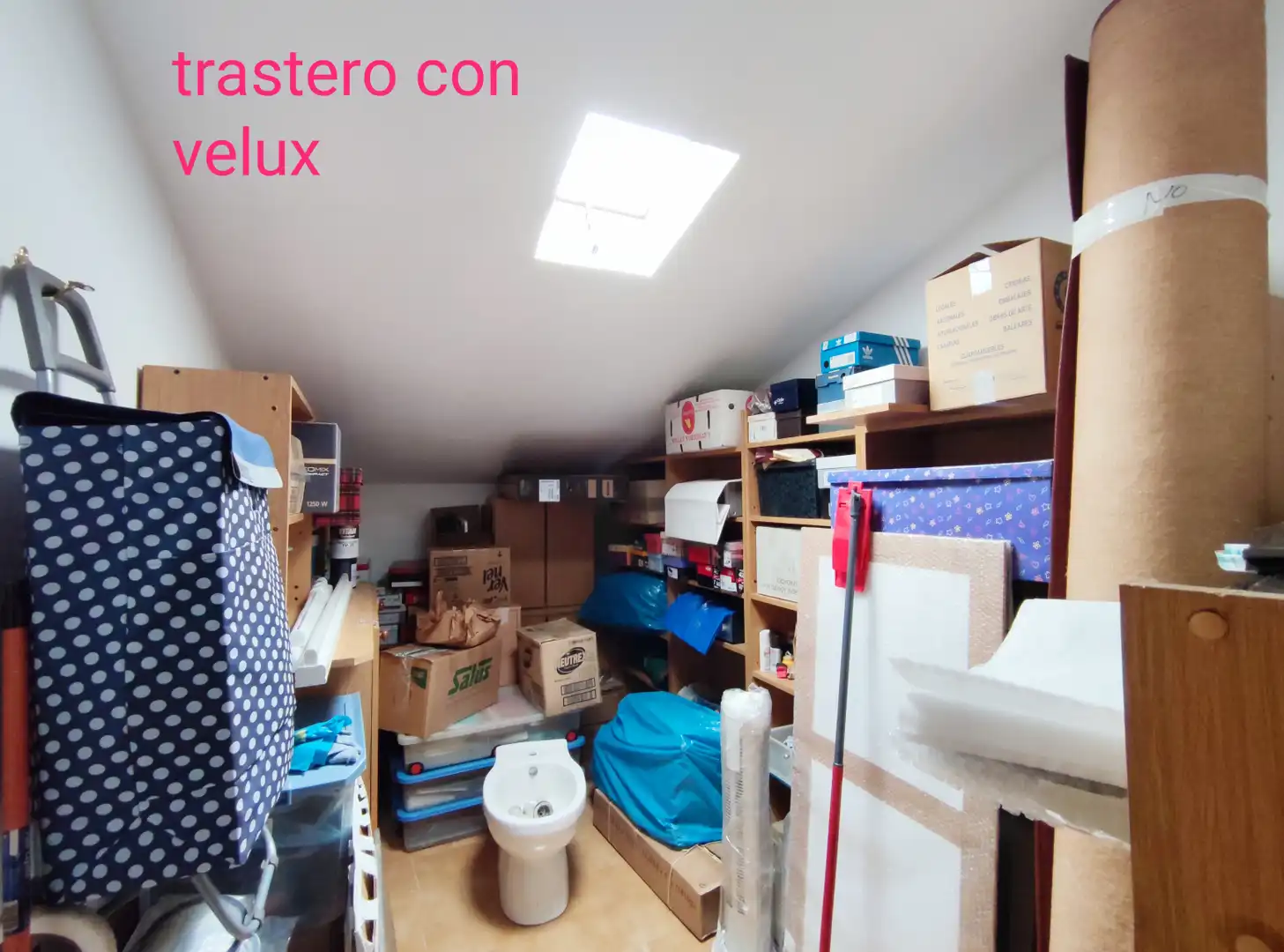 Pis en venda en Oviedo  amb Calefacció, Parquet i Traster