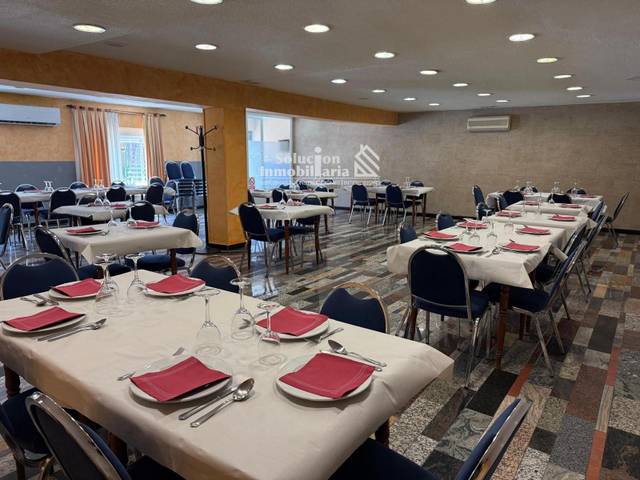 Local comercial en Alquiler en Villares de la Reina