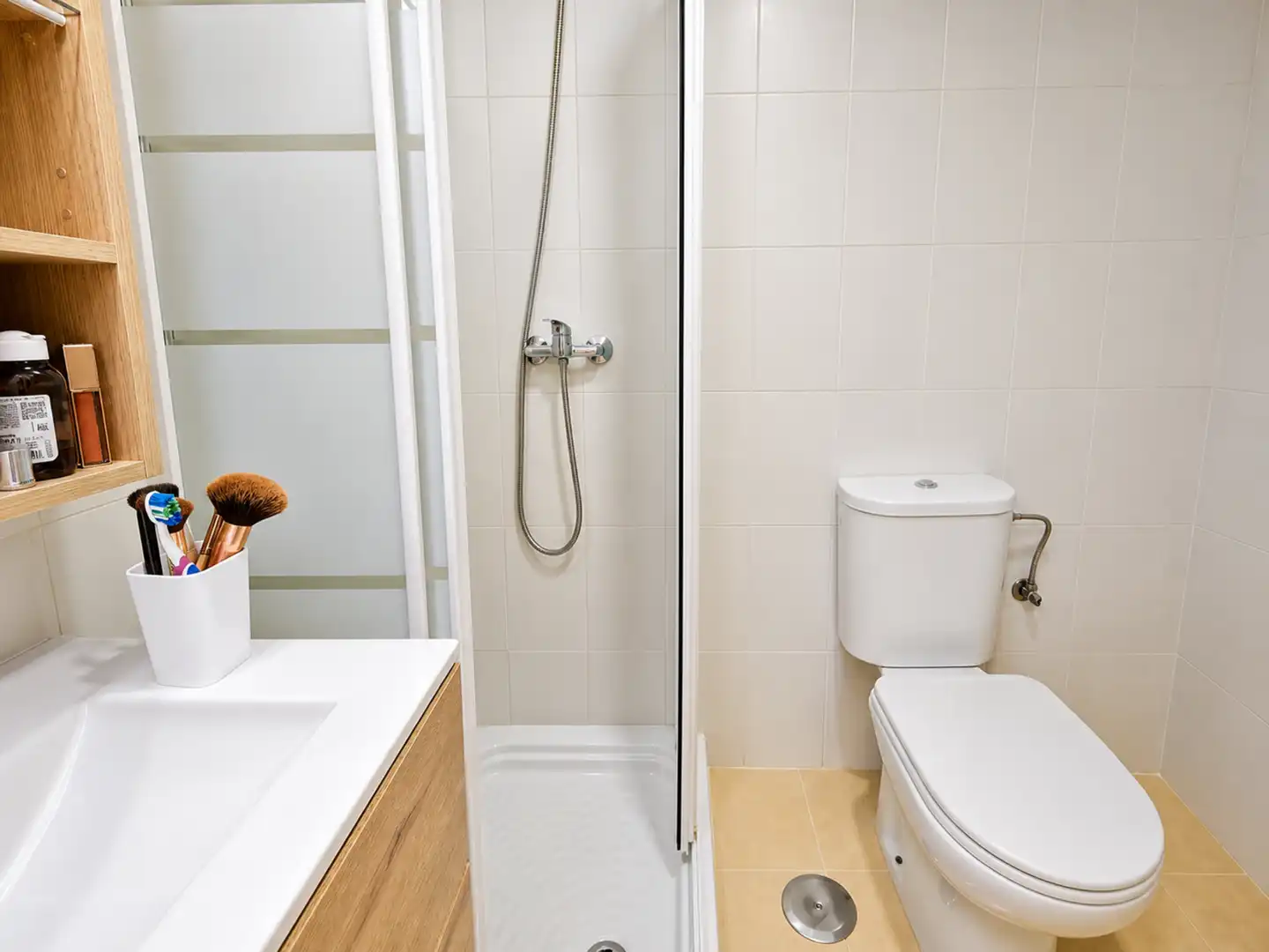 Bathroom of Attic for sale in Manilva  with Air Conditioner, Terrace and Swimming Pool
