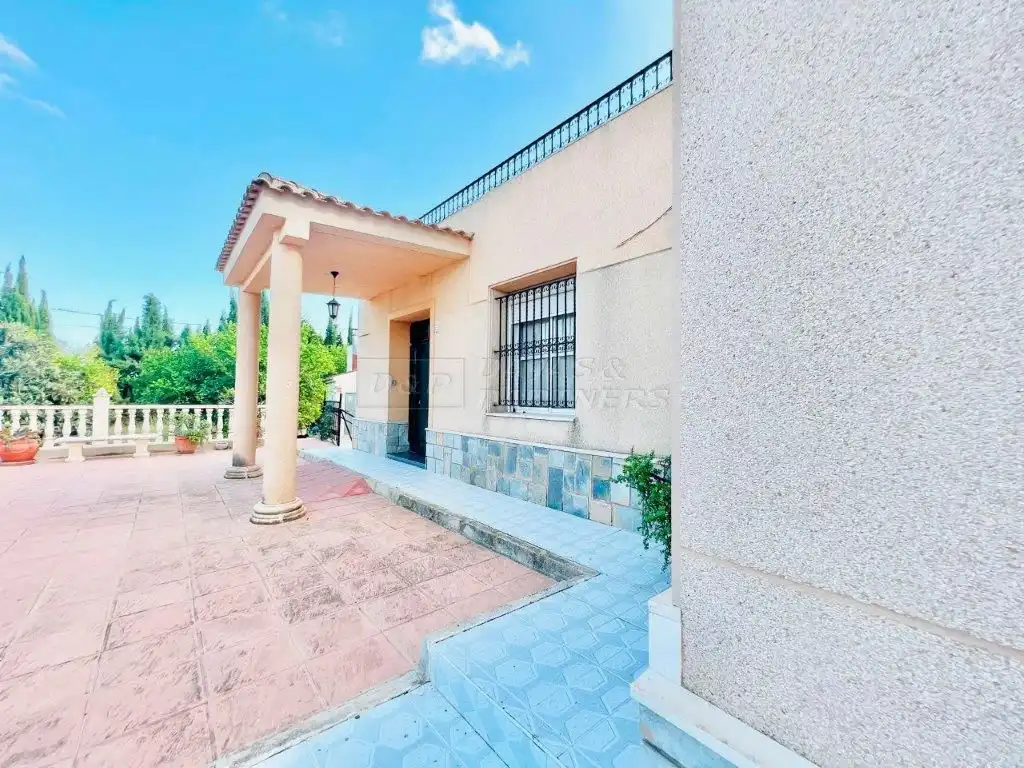 Casa amb jardí en venda a Palmeral V Bene, 22, imagen 2