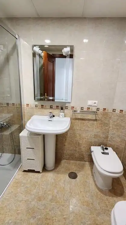 Badezimmer von Wohnung zur Miete in Córdoba