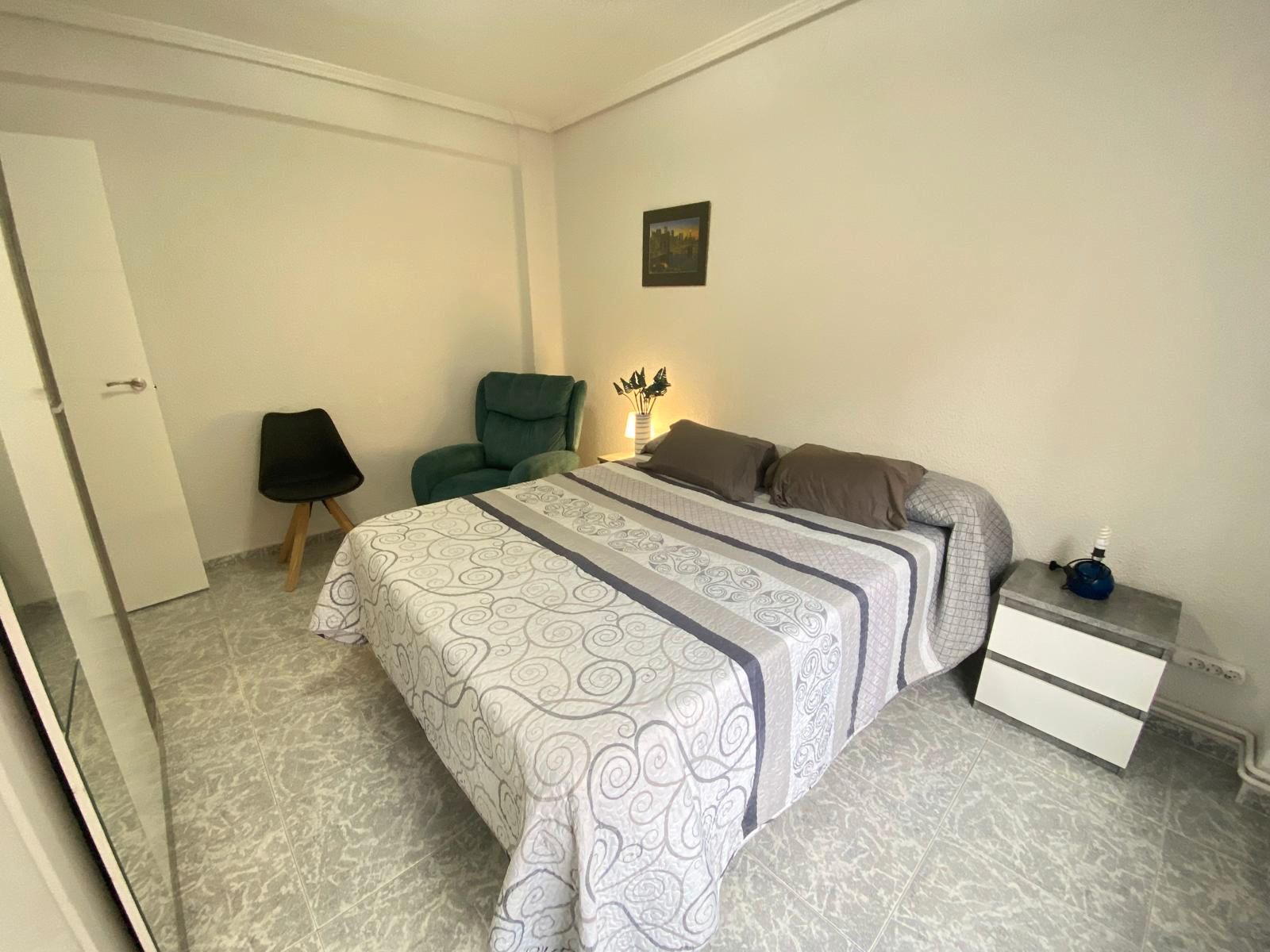 Flat for rent in Calle San Antonio de la Barquera, Carretas - Pajarita