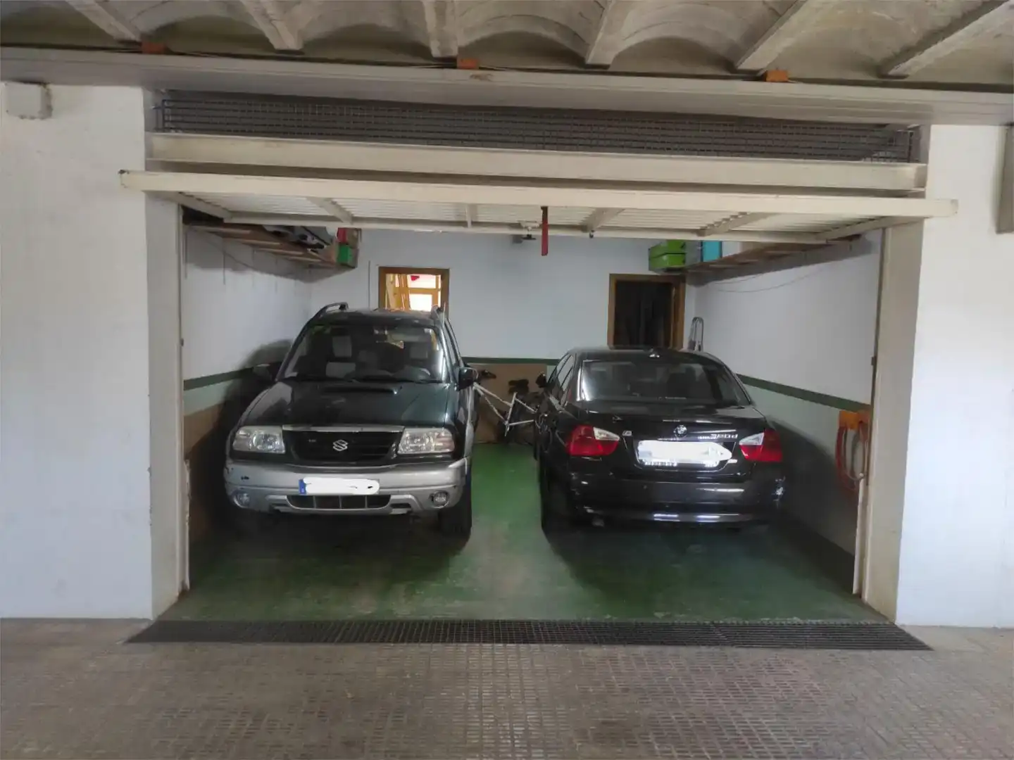 Aparcament de Casa adosada en venda en Calella amb Aire condicionat, Piscina i Balcó