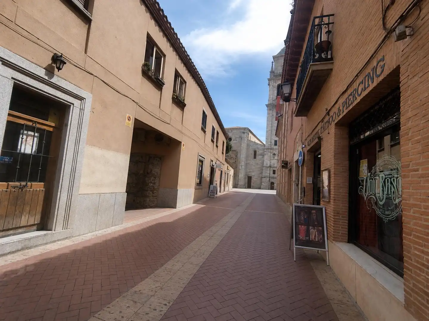 Vista exterior de Piso de alquiler en Alcalá de Henares con Aire acondicionado y Calefacción