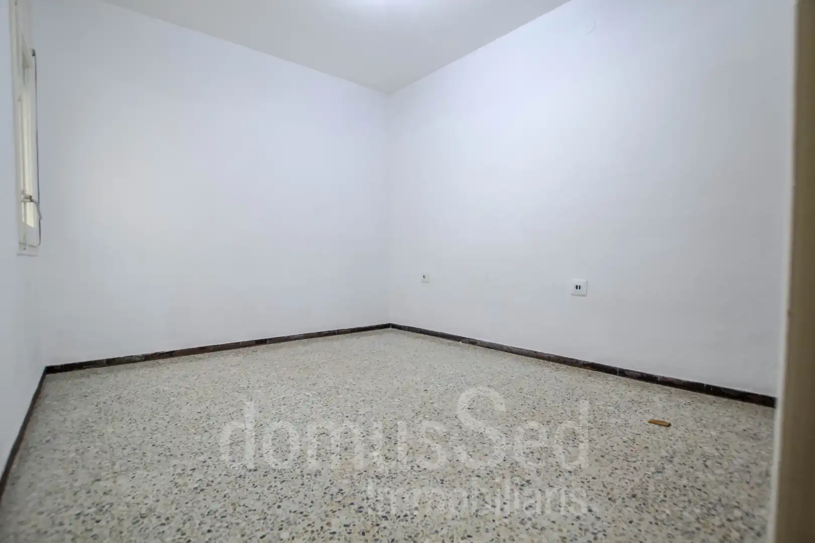 Piso en venta en Premià de Mar con Terraza, Horno y Alarma