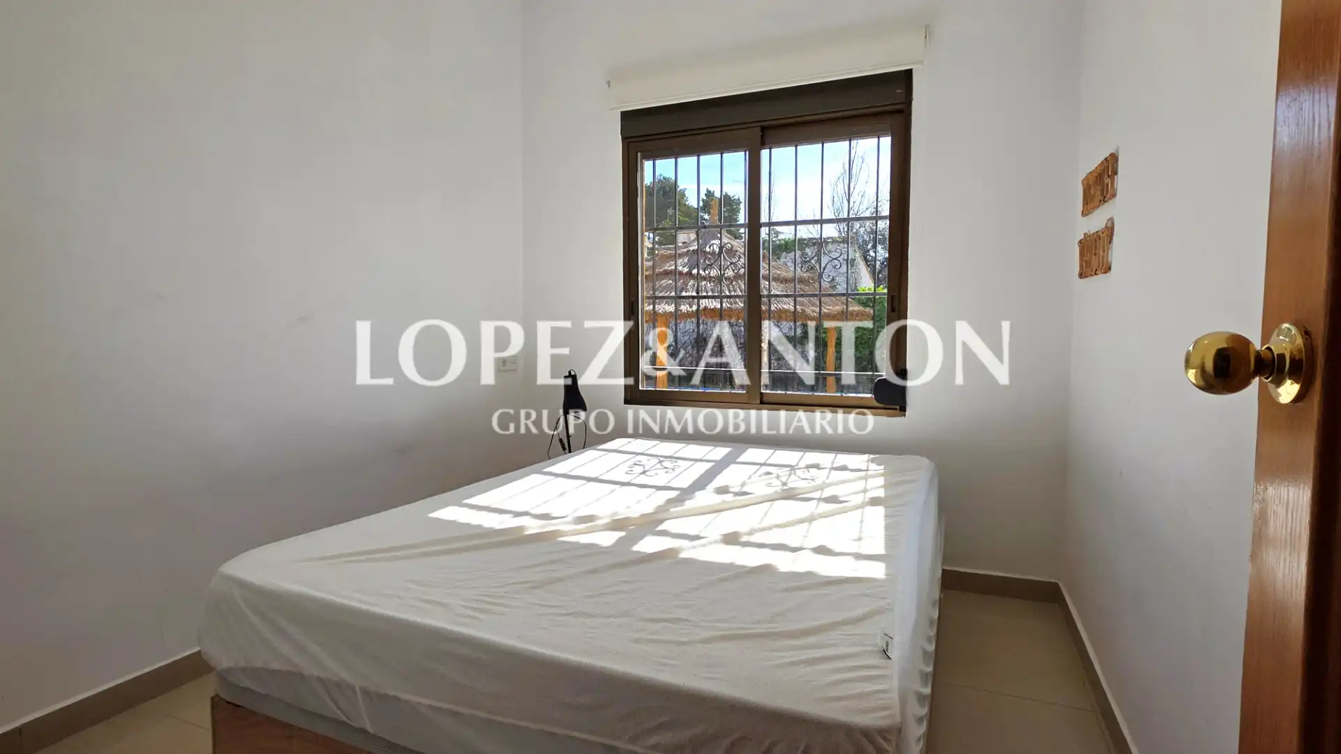 Bedroom of Houses for sale in L'Eliana  with Air Conditioner, Heating and Private garden
