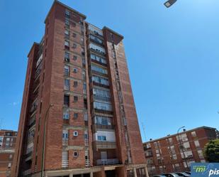 Vista exterior de Pis en venda en Valladolid Capital amb Calefacció, Parquet i Terrassa