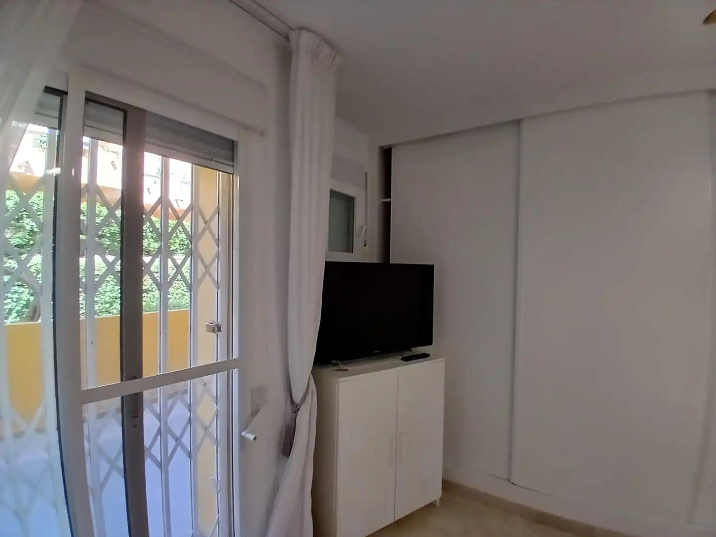 Dormitori de Planta baixa de lloguer en Marbella amb Aire condicionat, Calefacció i Terrassa