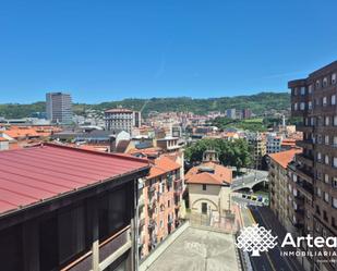 Vista exterior de Pis de lloguer en Bilbao  amb Calefacció, Traster i Forn